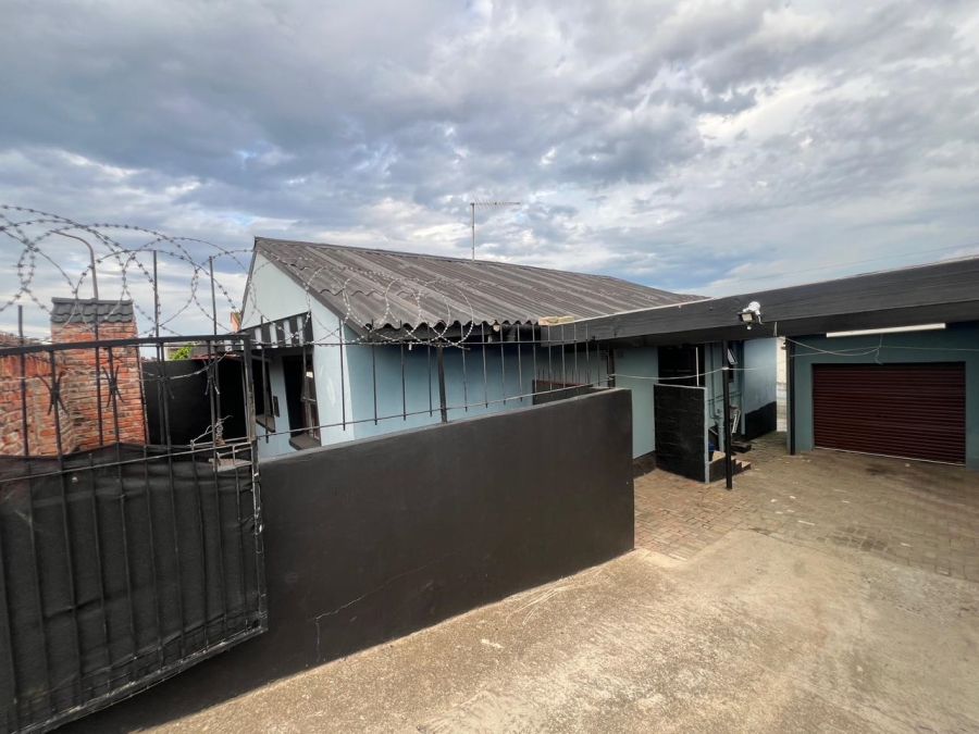 3 Bedroom Property for Sale in Booysens Park Eastern Cape